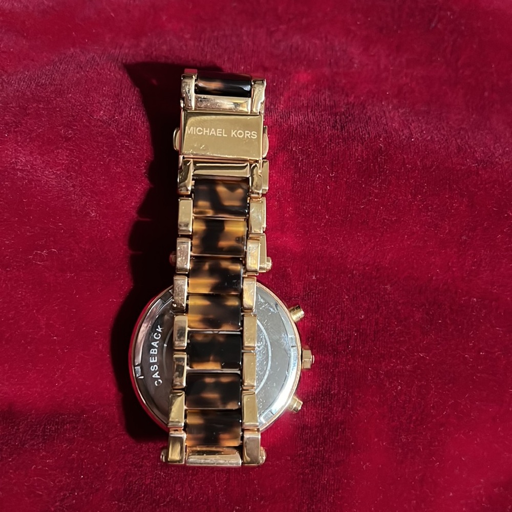 COPY - Michael Kors rose gold/tortoise watch - Picture 7 of 7